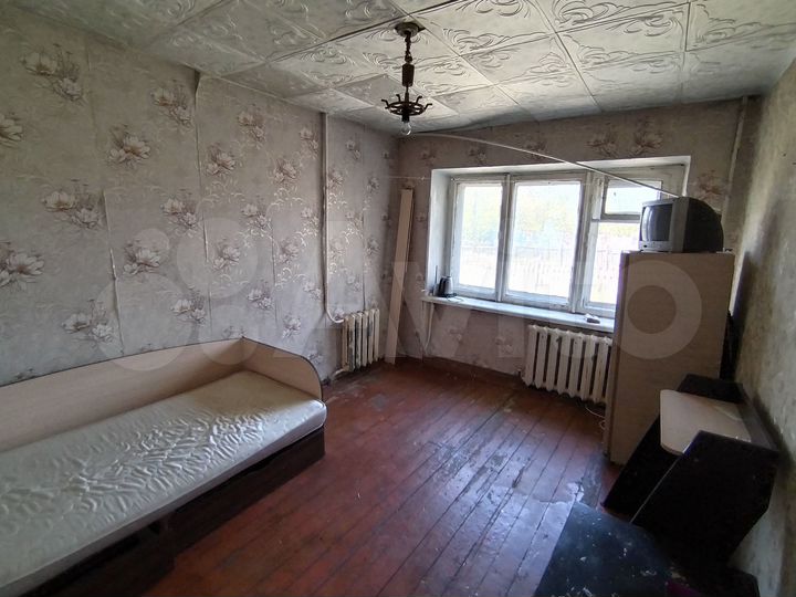 Комната 11,9 м² в 5-к., 1/5 эт.