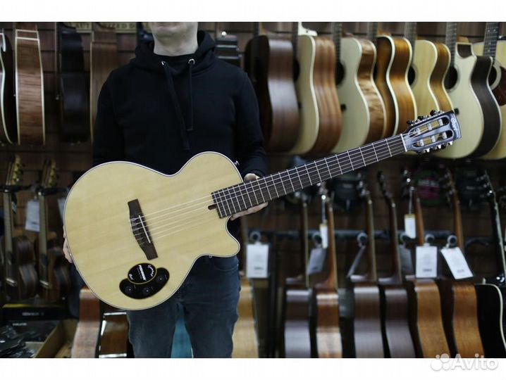 Электрогитара Cort (нейлон) + аксессуары