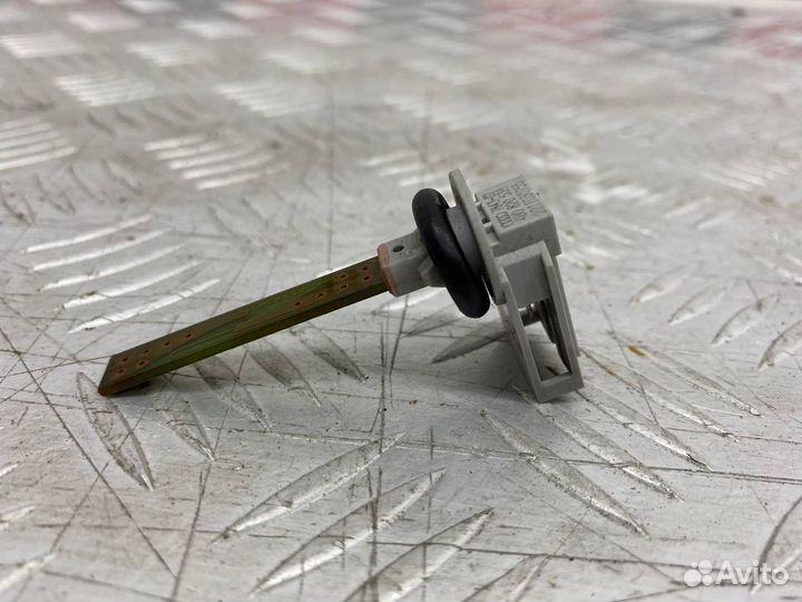 Б/У датчик температуры воздуха Volkswagen Touareg