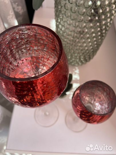 Подсвечник красный