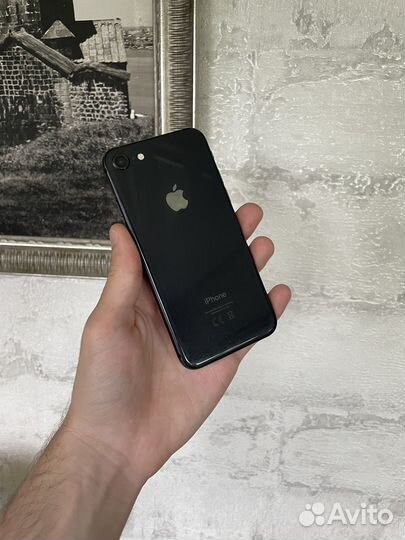 iPhone 8, 64 ГБ