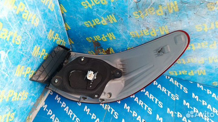 Стоп-сигнал левый Toyota Mark X GRX130 2009