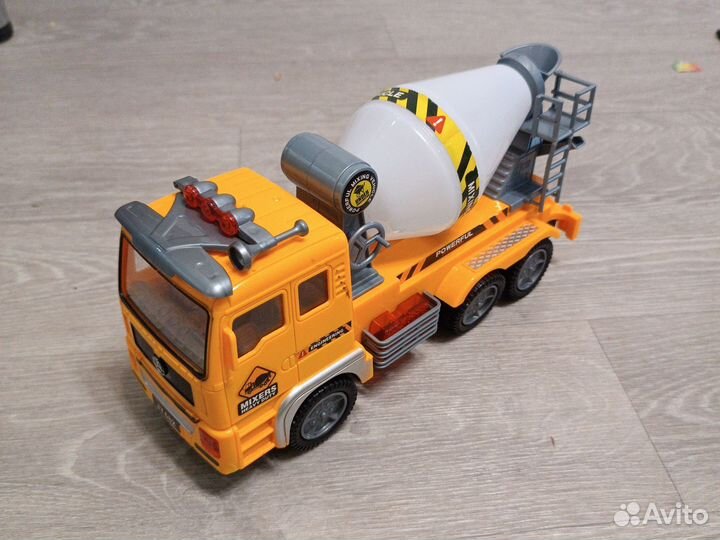 Музыкальная машина,звук и свет