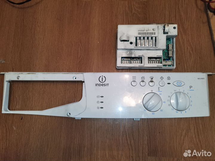 Модуль и панель управление на Indesit wiun82