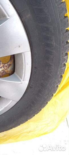 Bridgestone Ice Cruiser 7000 195/60 R15 88T