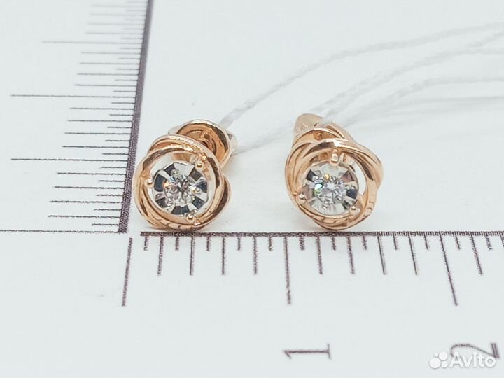 Золотые серьги с камнем