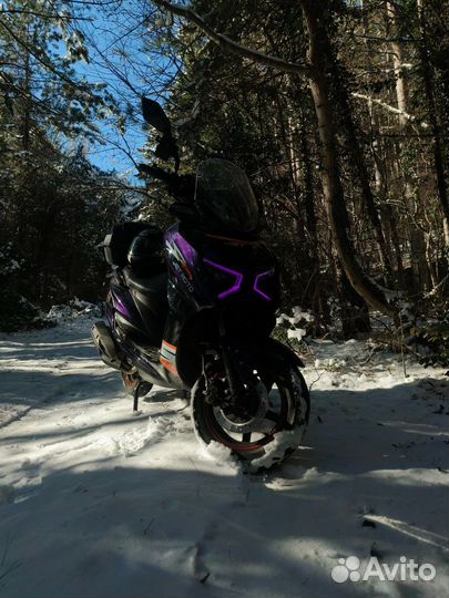 Макси скутер