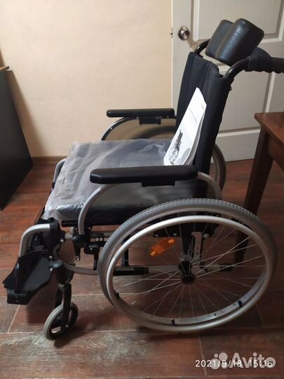 Коляска инвалидная новая