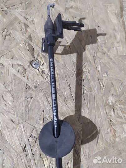 Трос открывания задней правой двери VW jetta 2006