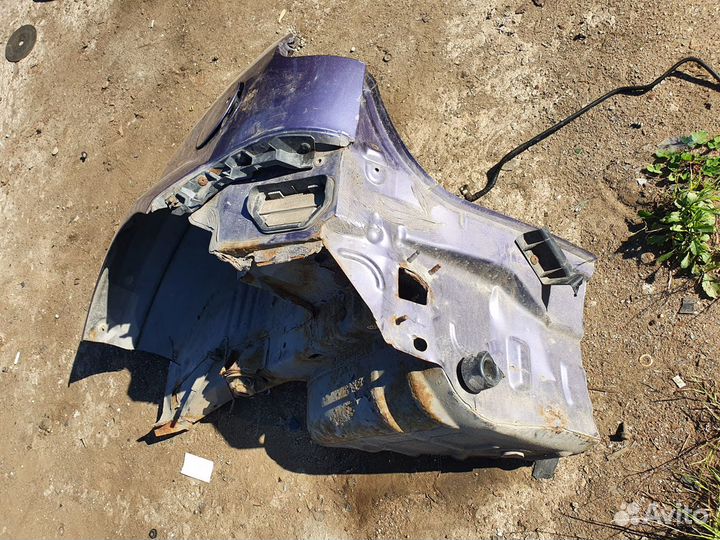 Крыло заднее левое четверть Ford Fiesta MK5 фиеста