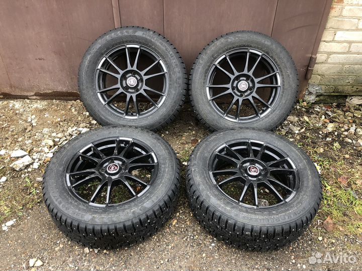 Kia sportage R17 зимние колеса шипы