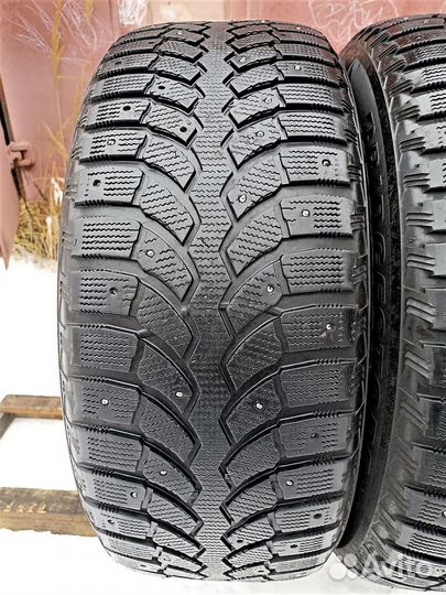 Bridgestone Blizzak Spike-01 255/55 R19 111T