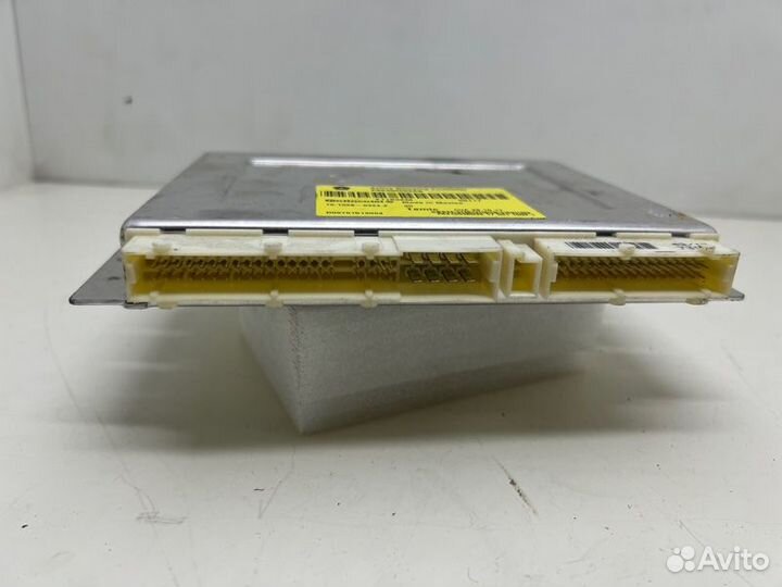 Блок клапанов пневмоподвески Jeep Grand Cherokee