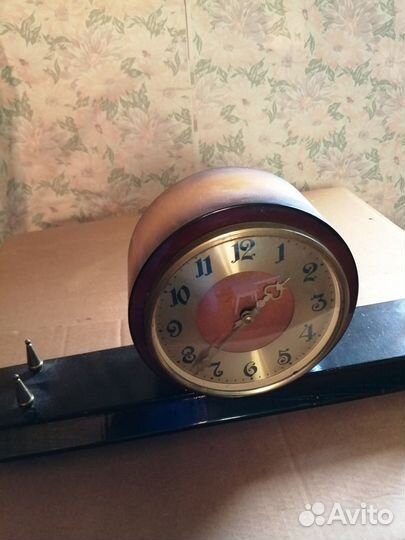 Настольные часы