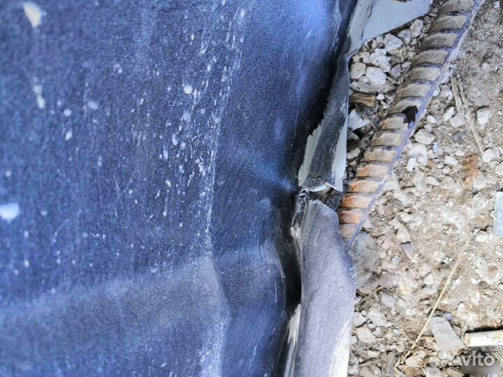 Крыло правое переднее Geely emgrand