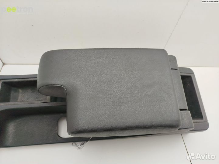 Б/У Б/У Подлокотник 22590124982 BMW