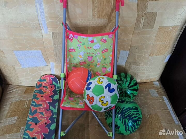 Коляска,скейтборд, мячики