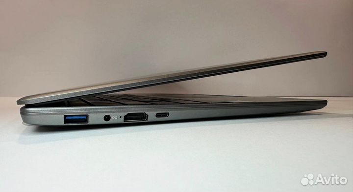 Мощный новый ноутбук Ryzen 5700U 16GB+SSD M.2