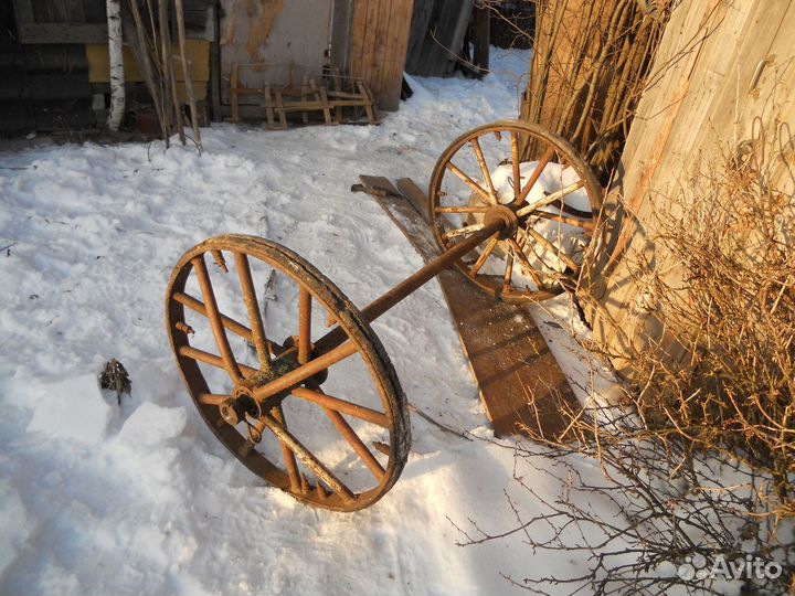 Колеса железные от телеги на оси только самовывоз