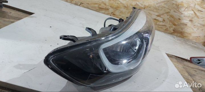Фара галогеновая передняя левая Hyundai Elantra MD