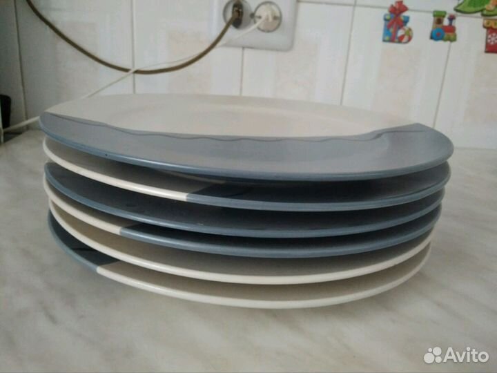 Тарелки большие. Колпино
