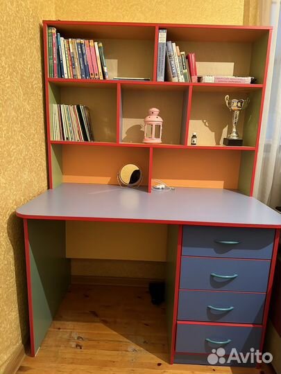 Рабочии стол детский