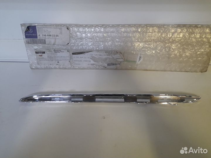 Mercedes W246 Молдинг решетки радиатора (Хром)