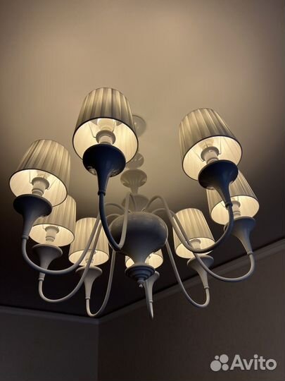 Люстра и 2 шт бра