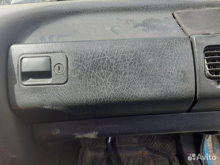 Бардачок Volkswagen Golf 3