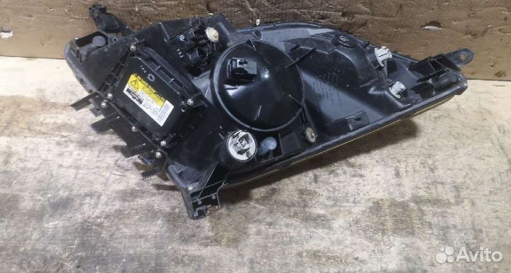 Фары Toyota Prius NHW20 ксенон