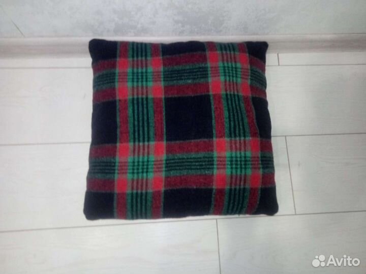 Подушка, лежанка для домашнего питомца