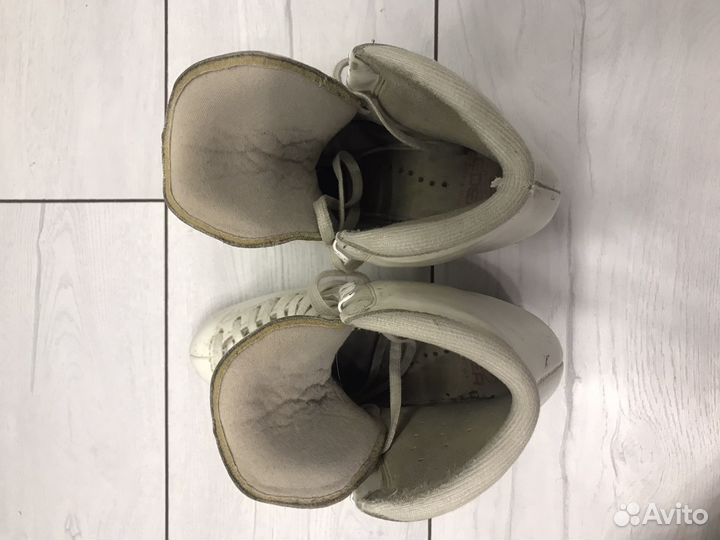 Фигурные ботинки edea chorus 235