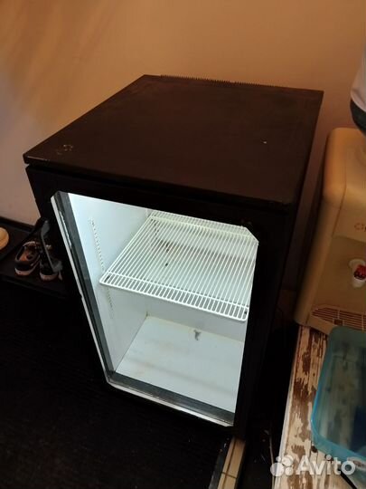 Холодильник витрина бу