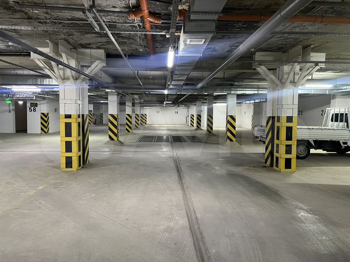 Машиноместо, 18 м²