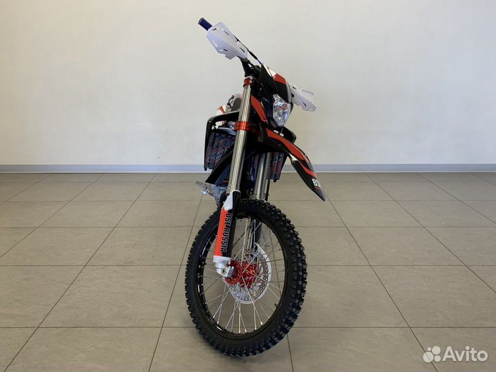 Мотоцикл BSE M4