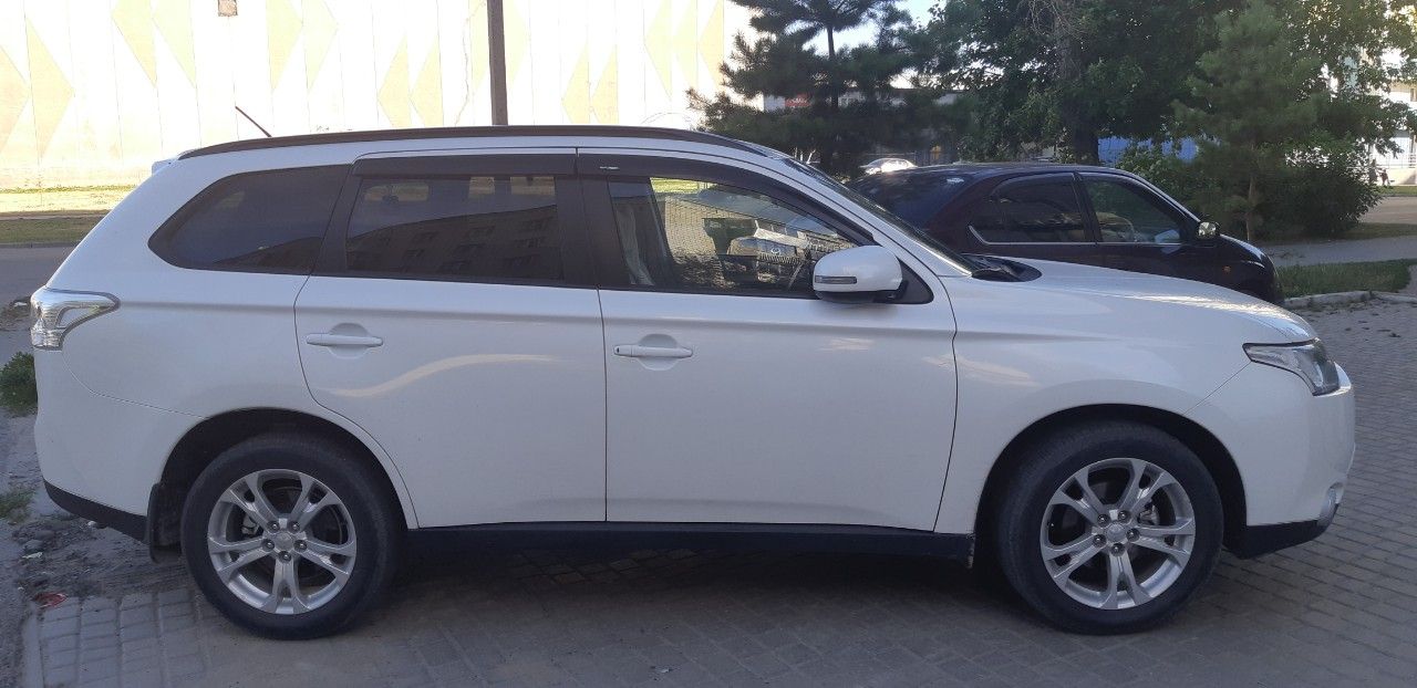 Mitsubishi Outlander: фото владельца