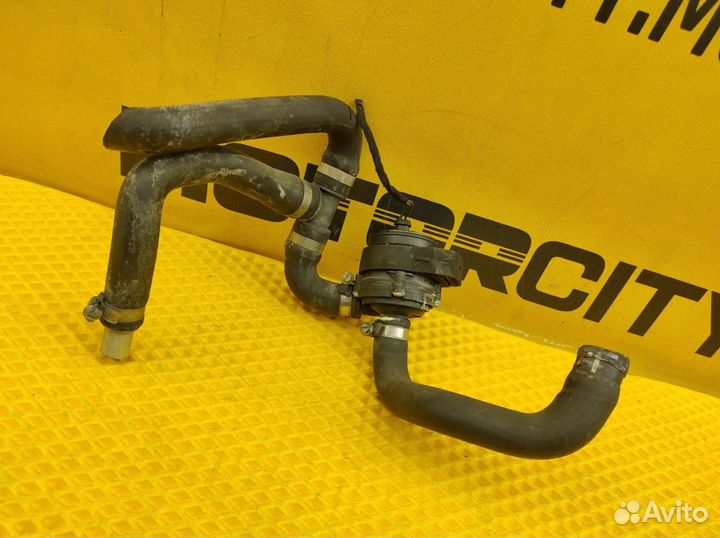 Насос отопителя Mercedes-Benz W639 M272.978 3.5