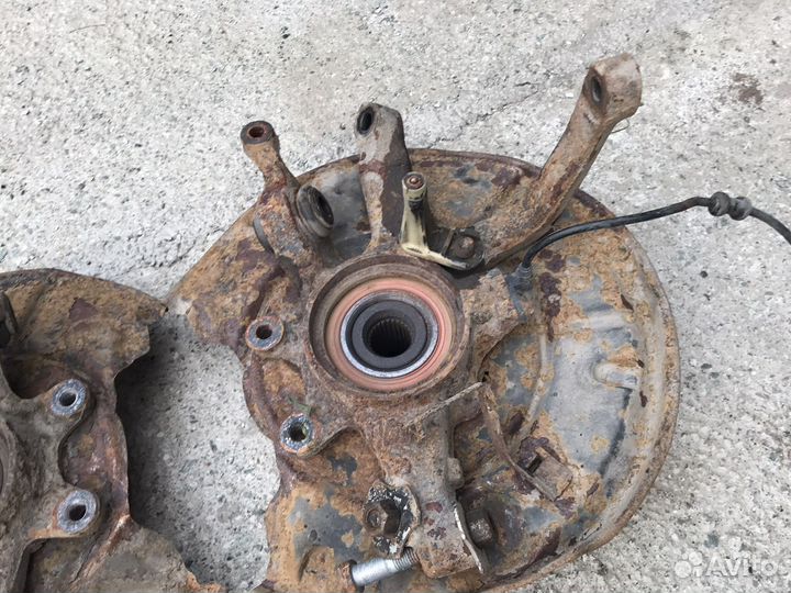 Кулак Поворотный Mercedes-Benz S500 (W220) 2001 г