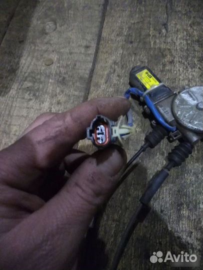 Стеклоподъемник задний Kia Spectra