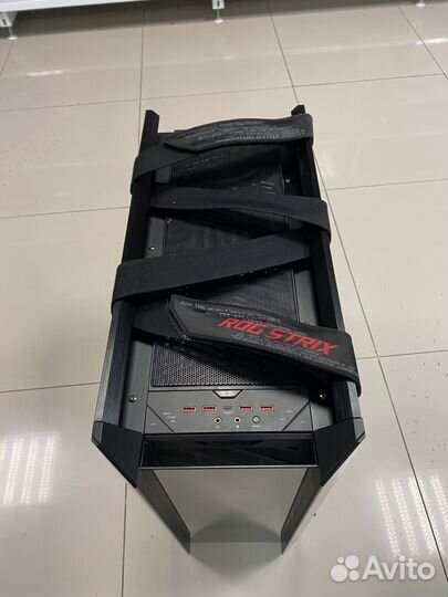 Asus rog strix helios