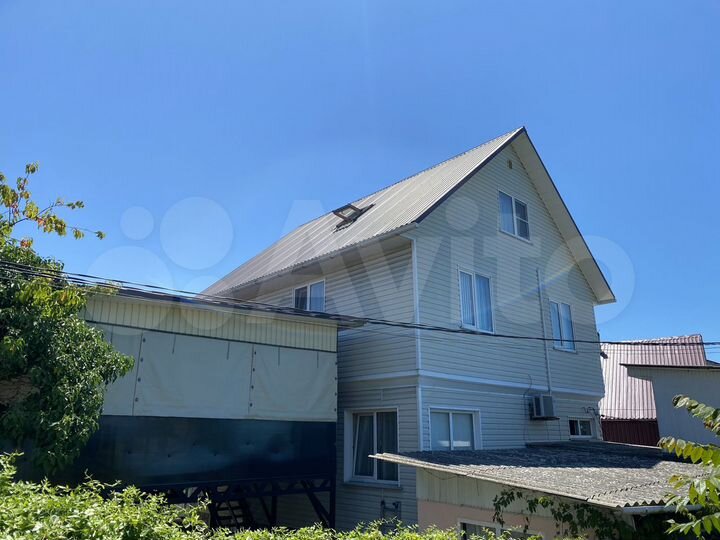 Дом 200 м² на участке 10 сот.