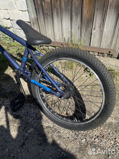 Трюковой велосипед BMX