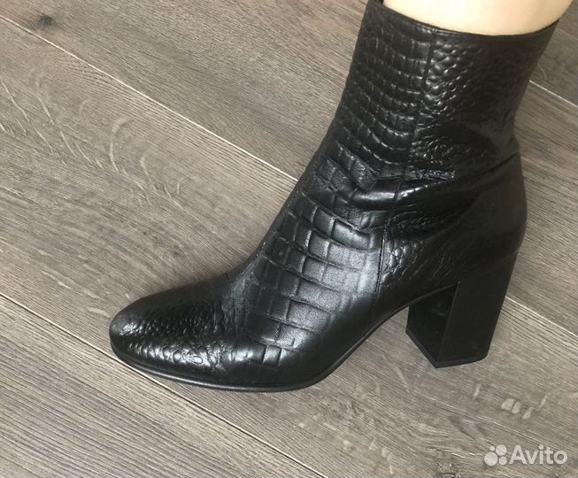 Полусапоги женские 39-40