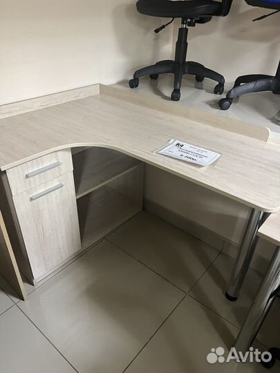 Столы компьютерные