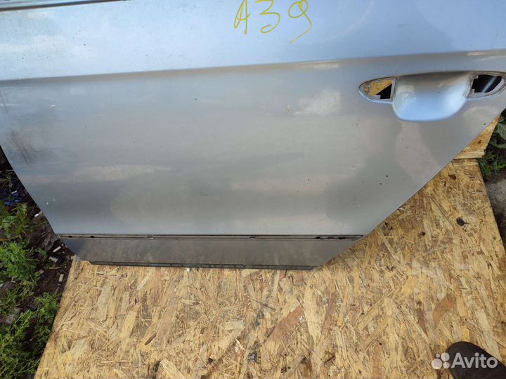 Задняя левая дверь Vw Passat by универсал