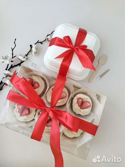 Набор на День Рождение из бенто и капкейков