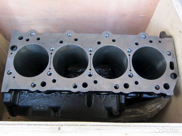 Блок двигателя D4BF Hyundai 2110242K00 GMP Корея