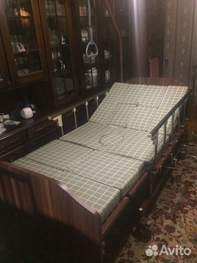 Кровать для ухода за больными