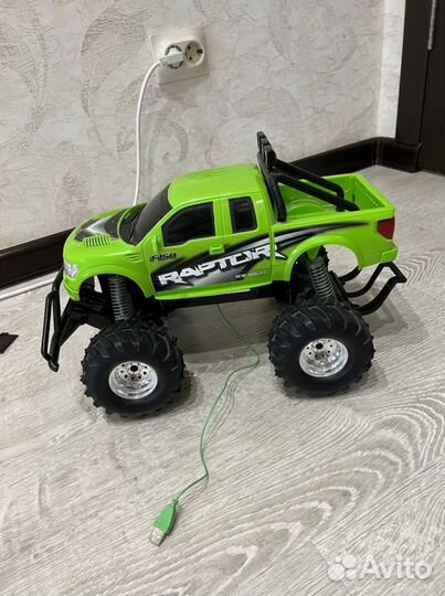 Машинка на радиоуправлении