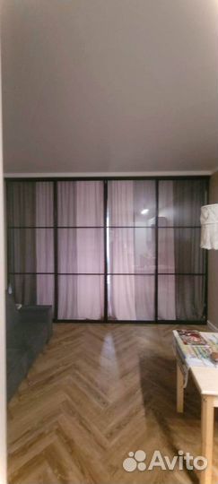 Стеклянная перегородка